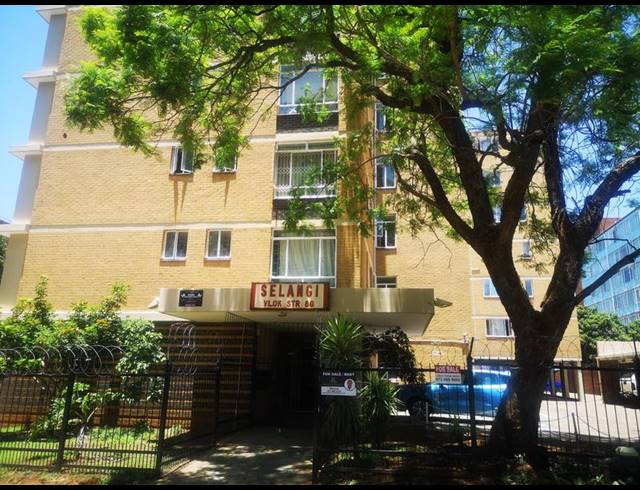 3 BEDROOM APARTMENT FOR SALE IN SUNNYSIDE